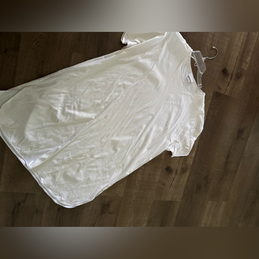 Hanro nightgown. Size small.